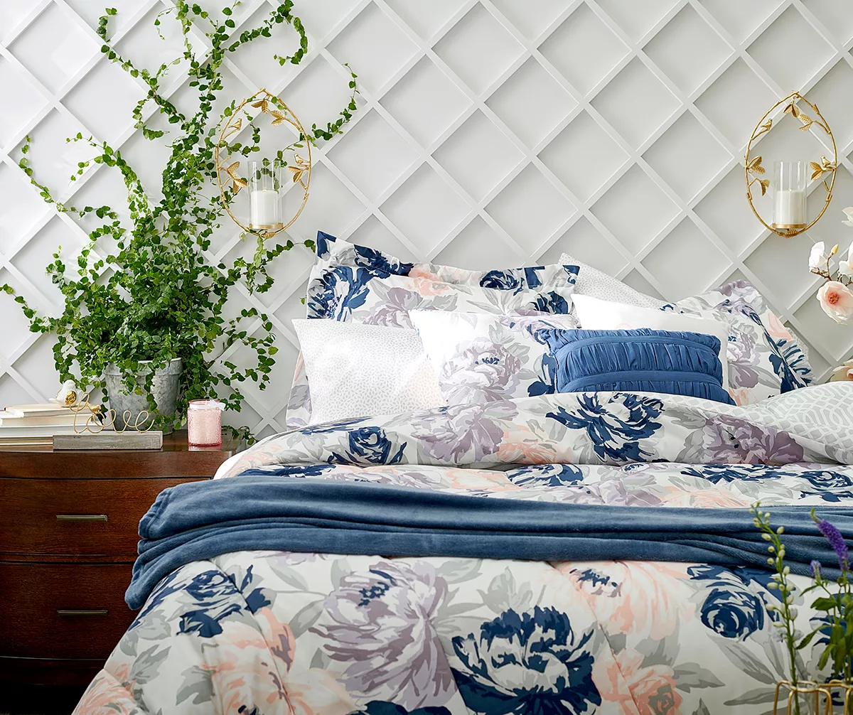 Manoticello Nightstand - Image 4