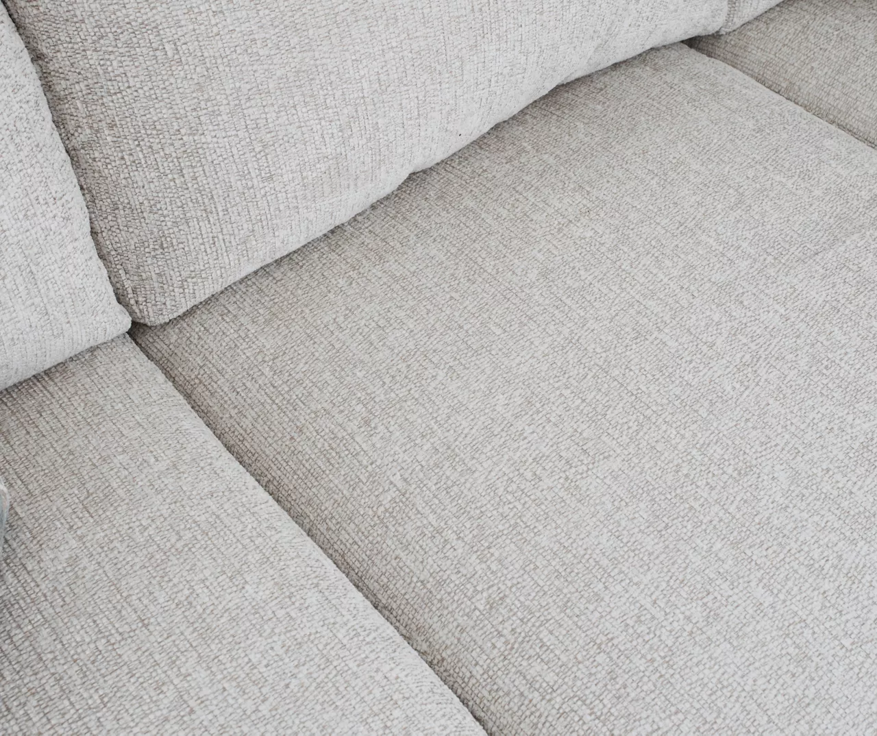 Cullendale Sandstone Cream Loveseat - Image 3